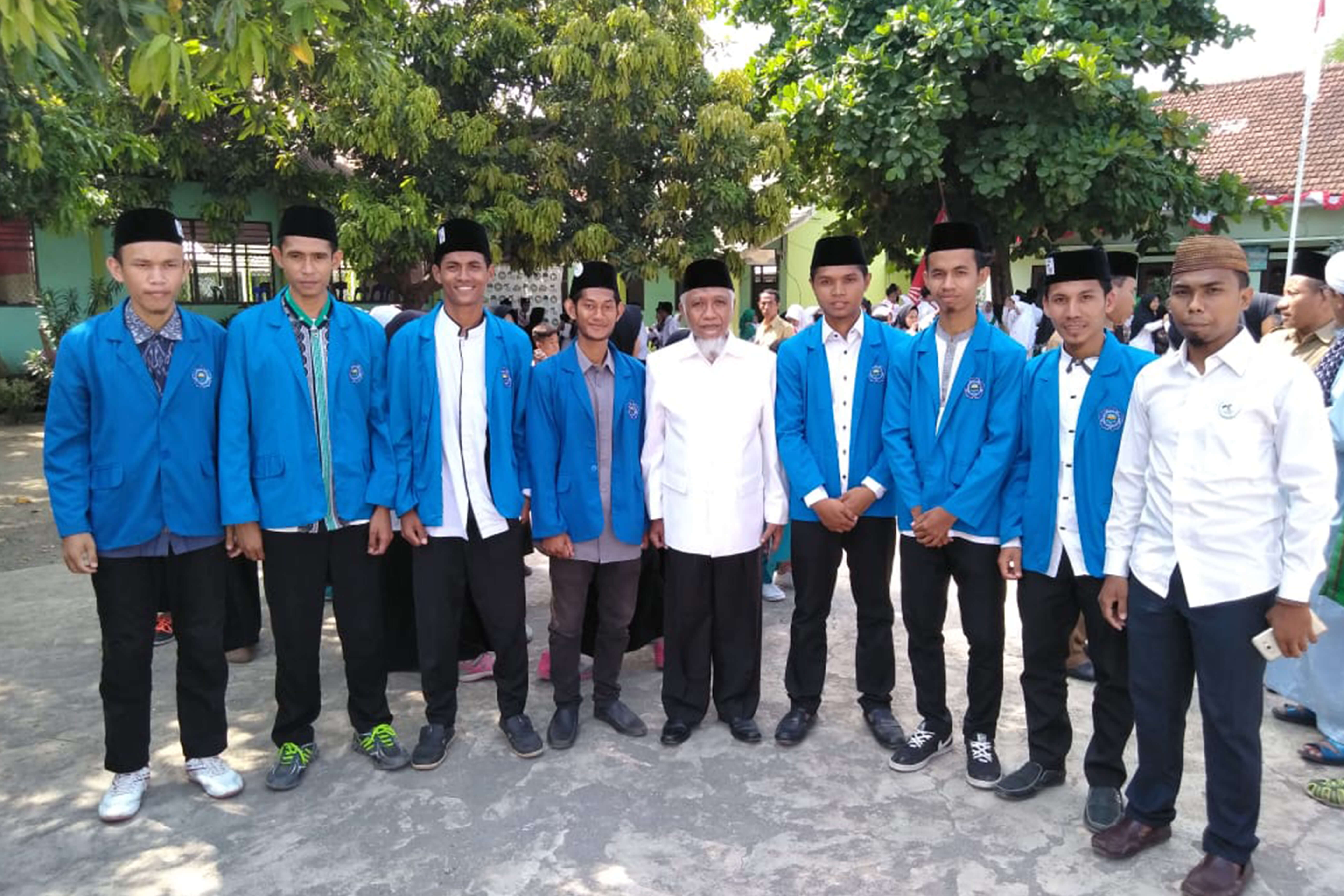 PENDIRI YAYASAN(1) PENDIRI YAYASAN(1)